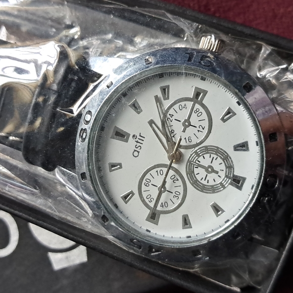 Astir Brand Watch - Picture 4 of 4